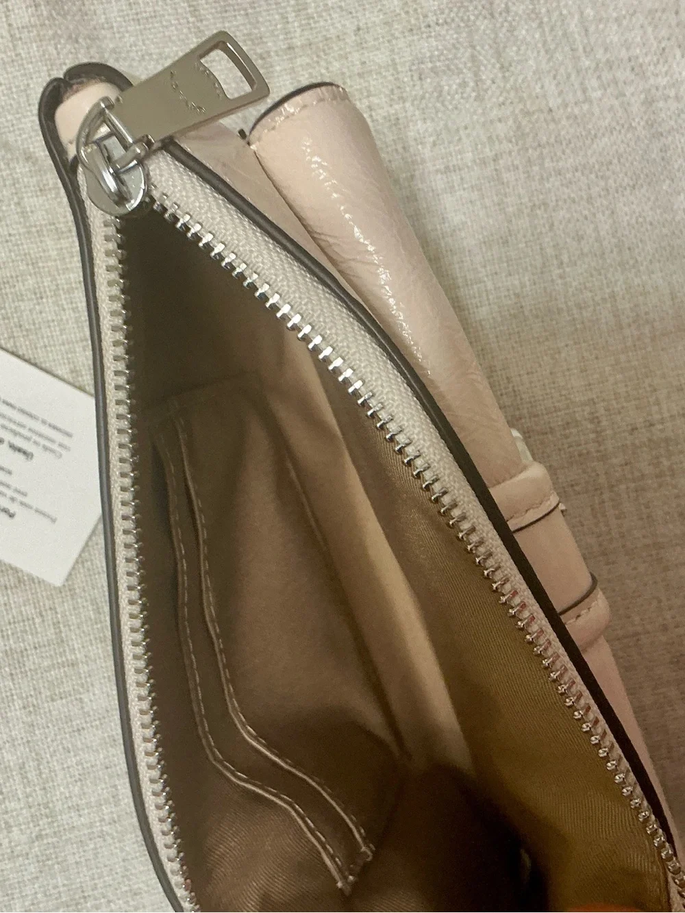 Coach Soho Cream Patent Leather Buckle Front Wristlet Clutch EUC